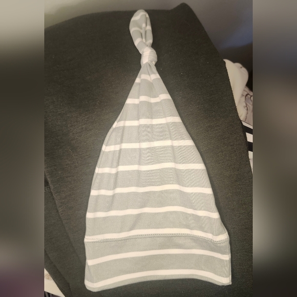 Mommy And Me Matching Gray and White Striped Nursing Robe And Baby Hat S/M - Picture 14 of 14